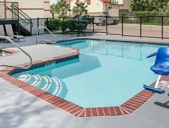 Super 8 By Wyndham Brenham Tx 
